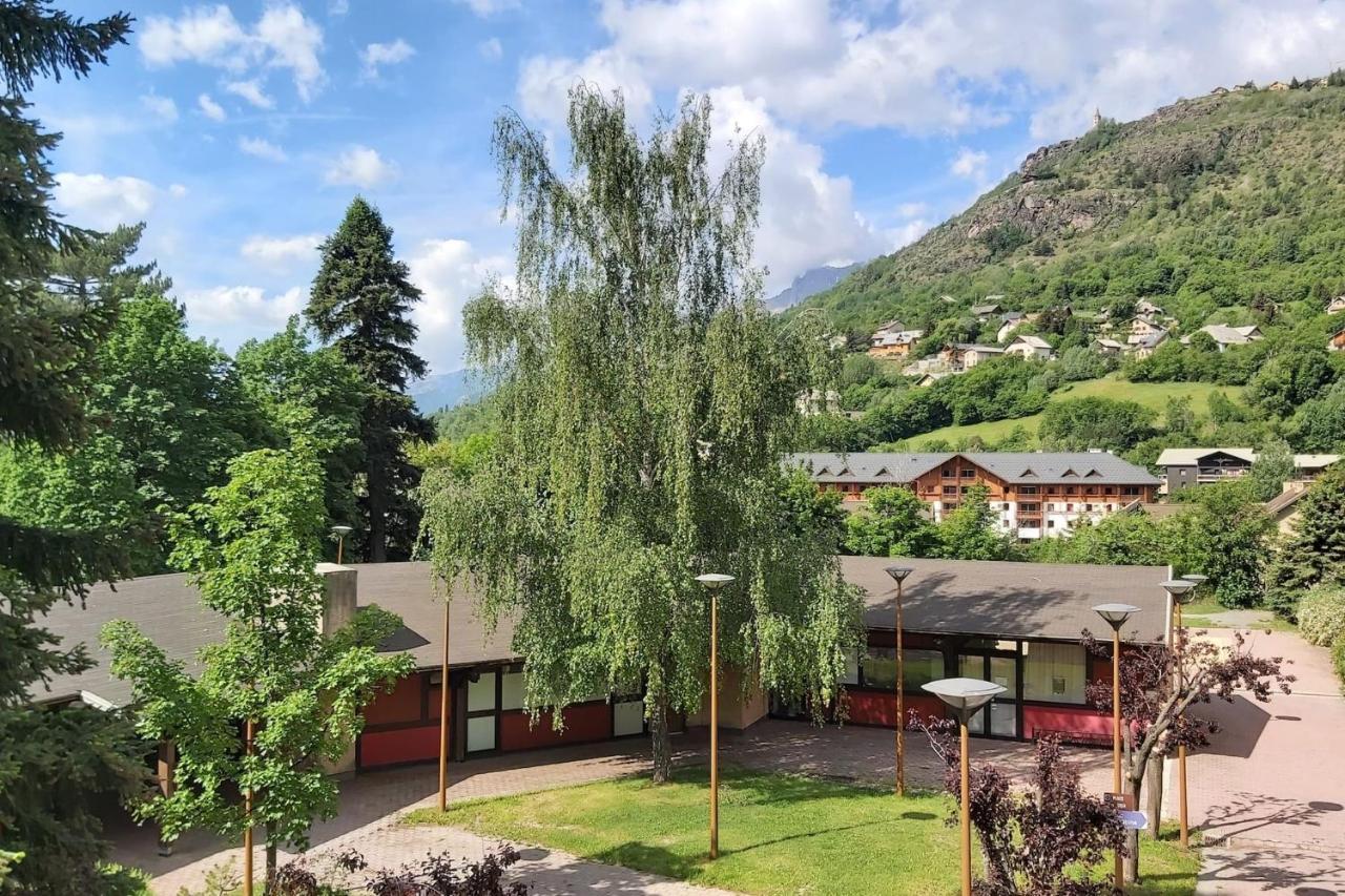 Beautiful Studio With Balcony In Briancon Exteriör bild
